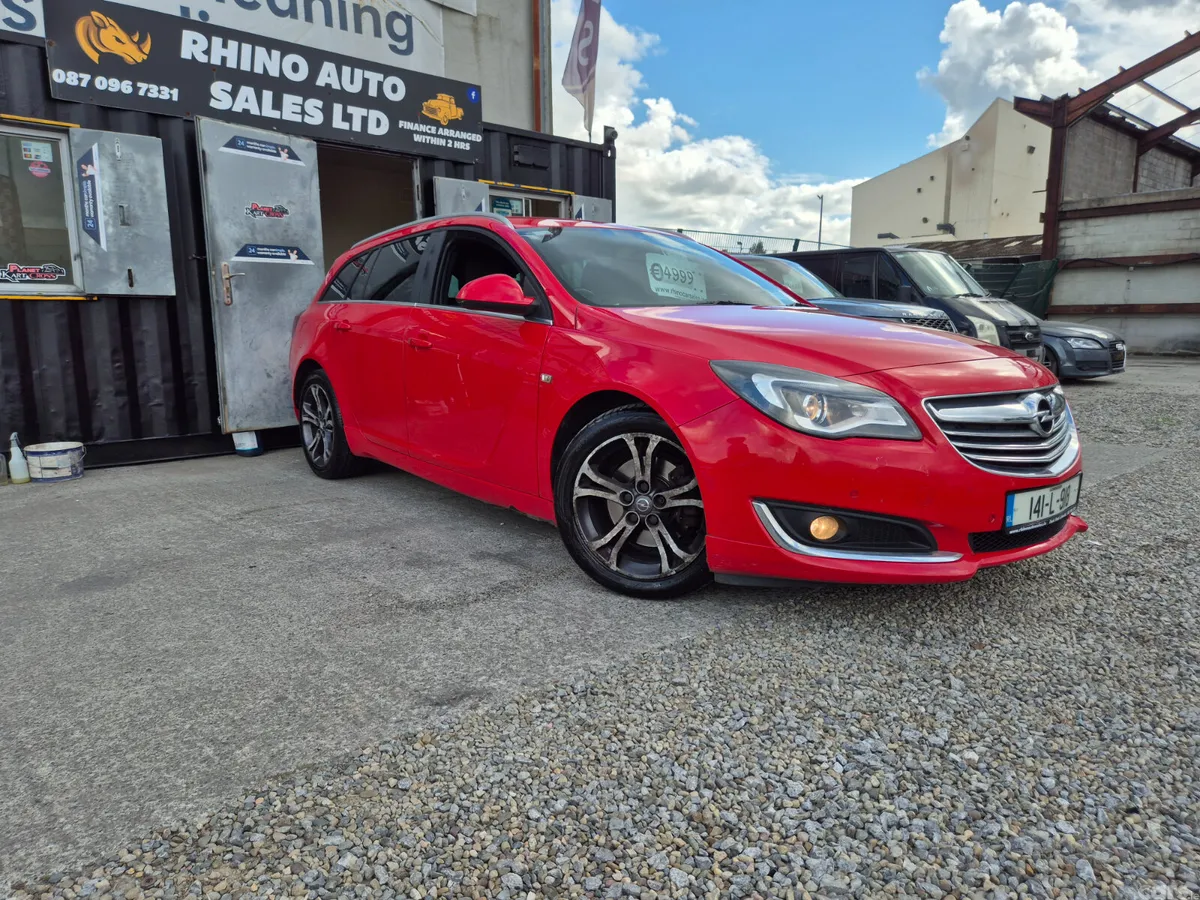 Opel Insignia MPV, Diesel, 2014, Red