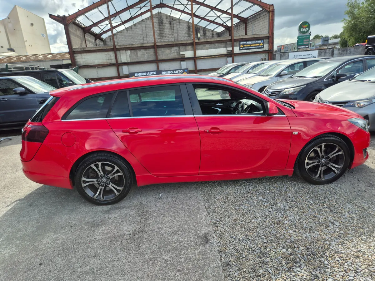 Opel Insignia MPV, Diesel, 2014, Red
