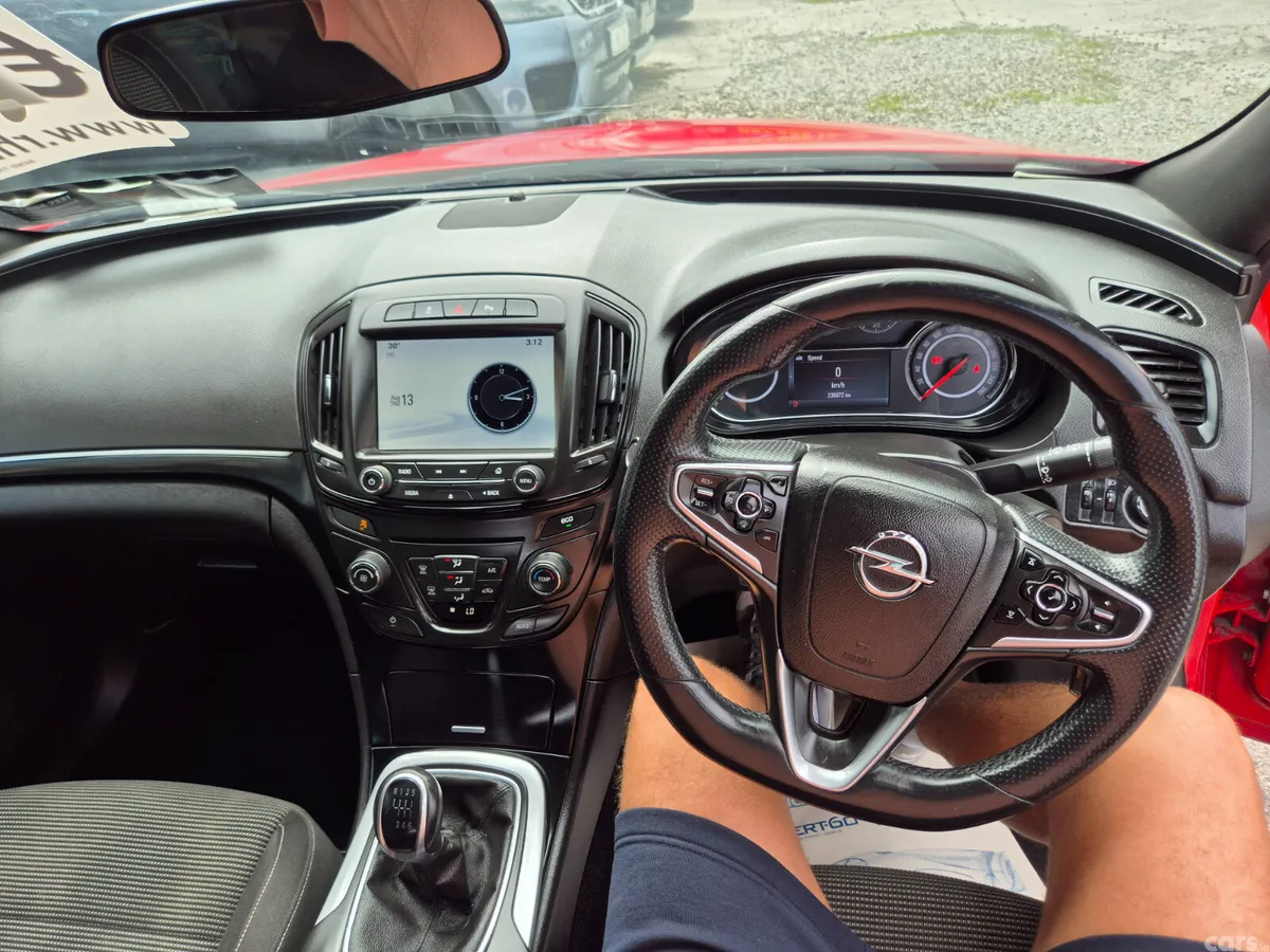 Opel Insignia MPV, Diesel, 2014, Red