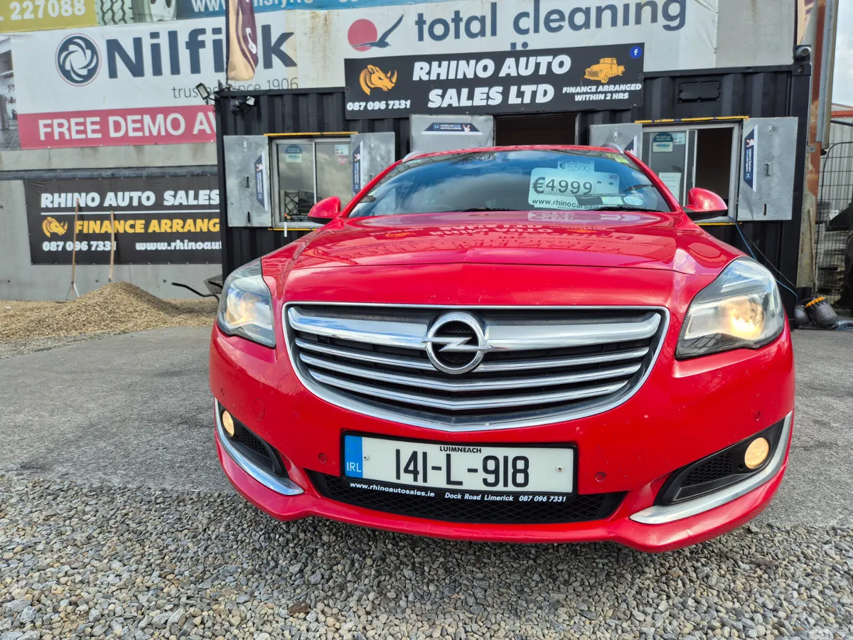 Opel Insignia MPV, Diesel, 2014, Red