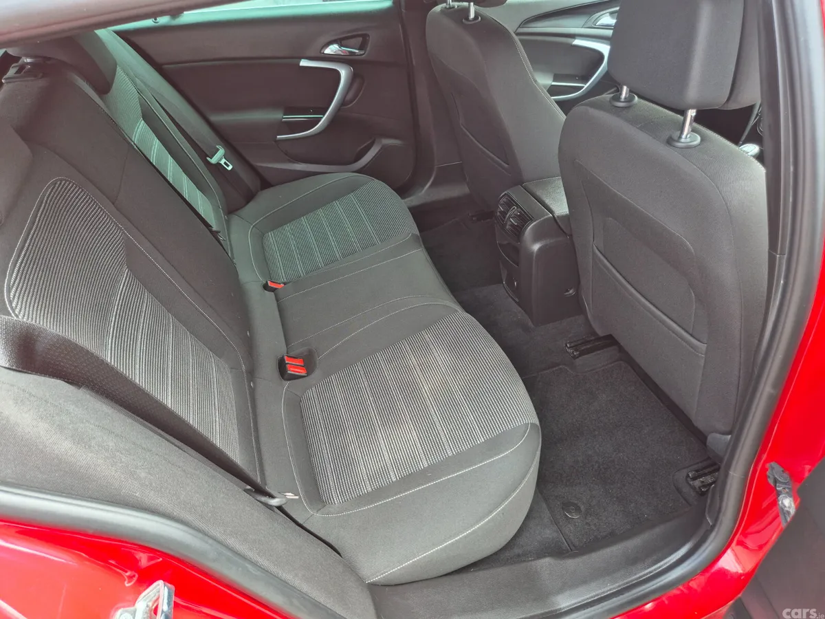 Opel Insignia MPV, Diesel, 2014, Red