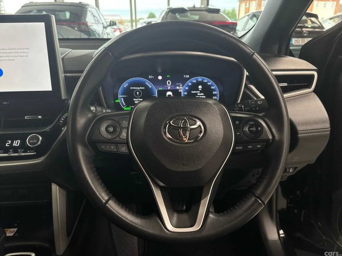 Toyota Corolla Cross Hatchback, Petrol Hybrid, 2024, Black