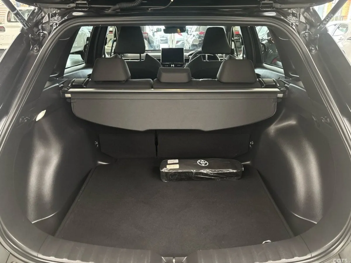 Toyota Corolla Cross Hatchback, Petrol Hybrid, 2024, Black