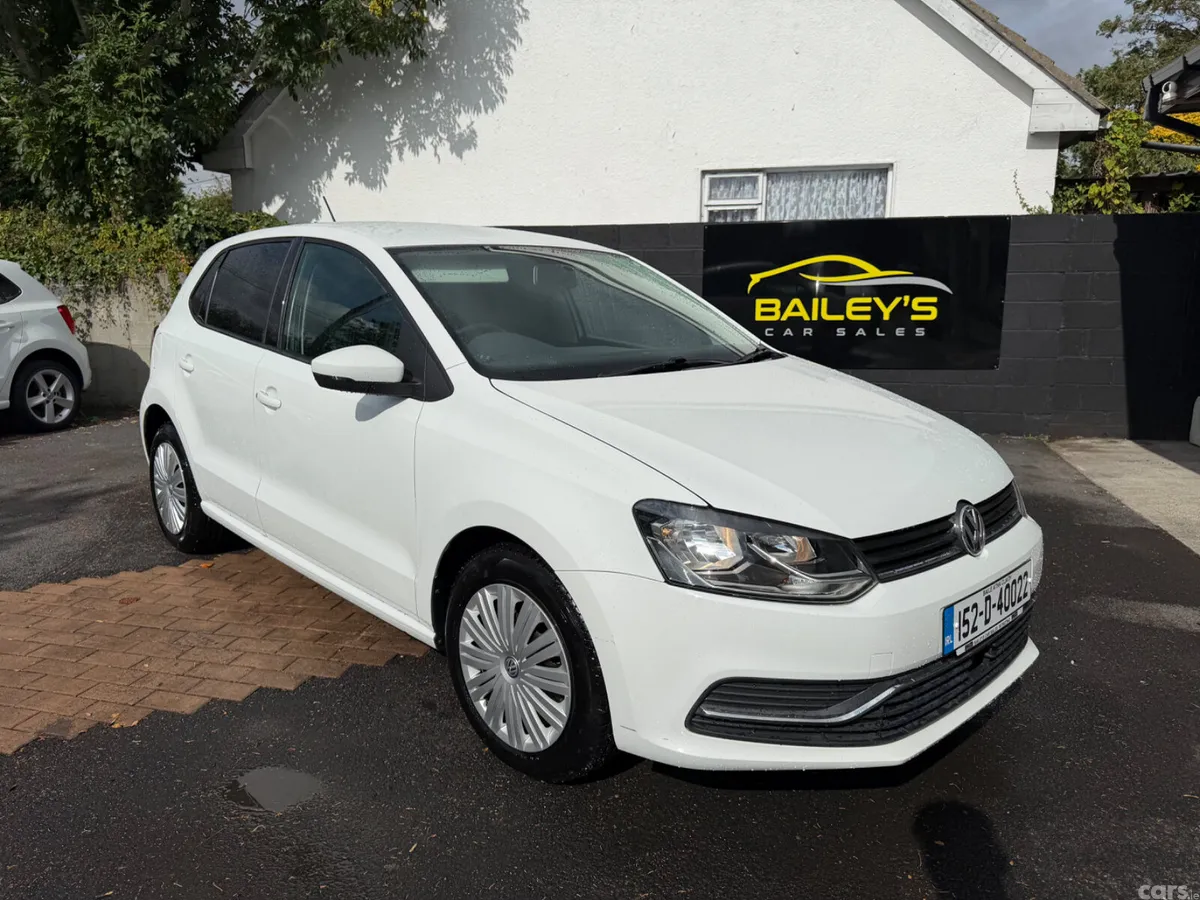 Volkswagen Polo Hatchback, Petrol, 2015, White