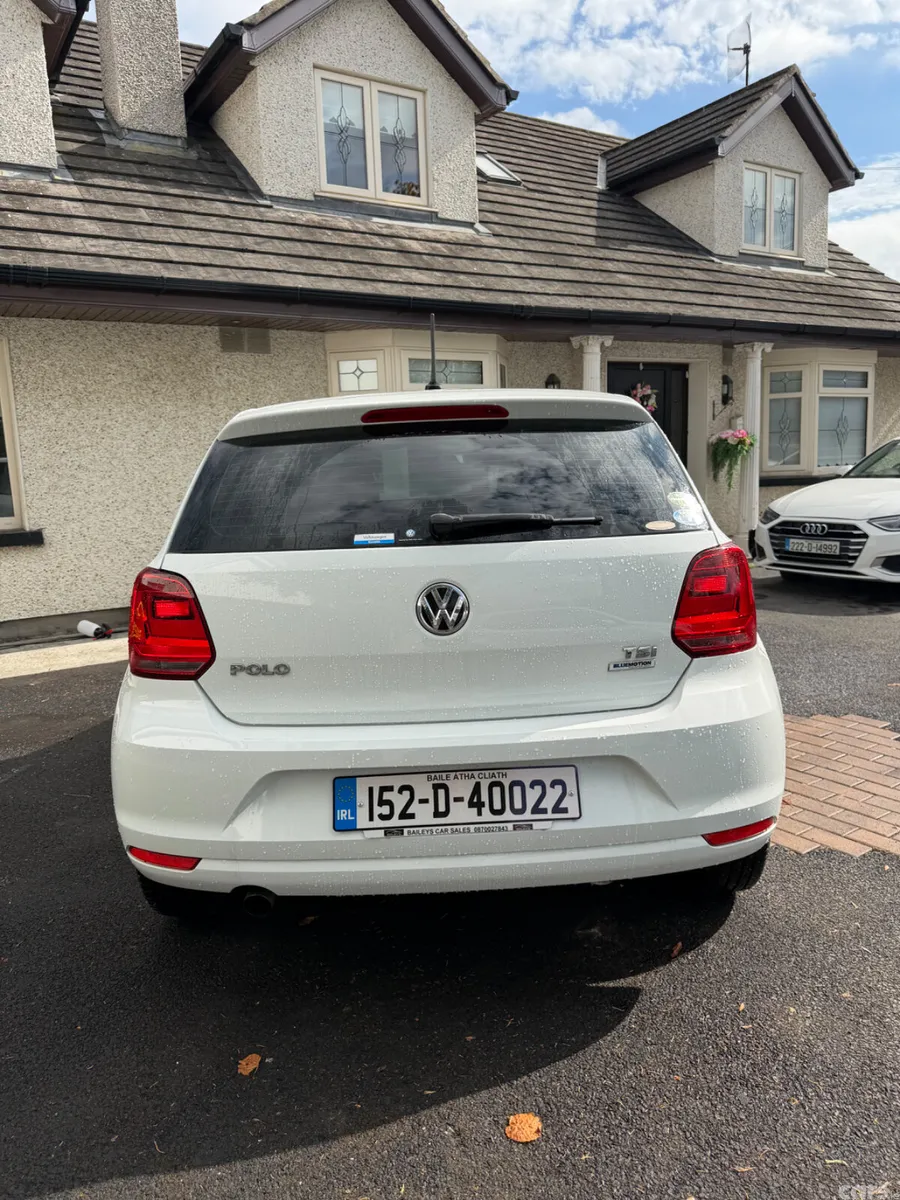 Volkswagen Polo Hatchback, Petrol, 2015, White