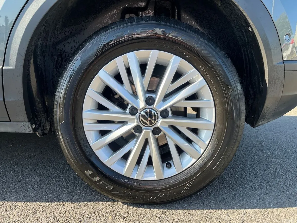 Volkswagen T-Roc SUV, Petrol, 2023, Grey