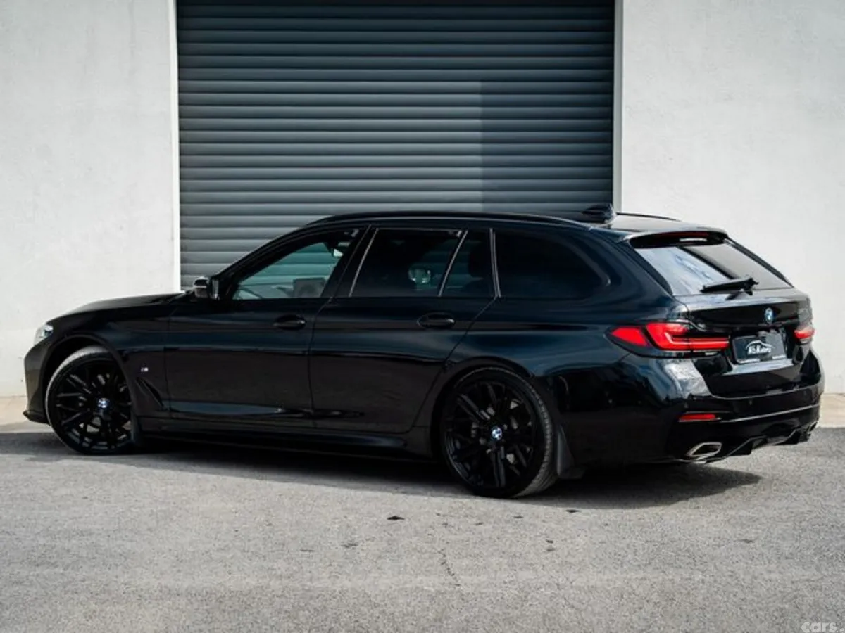 BMW 5-Series Estate, Diesel, 2022, Black