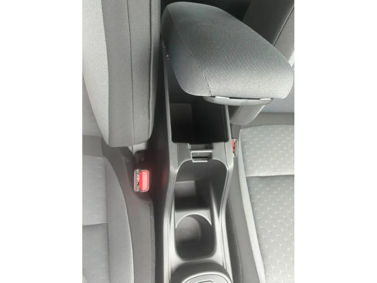 Honda Jazz Hatchback, Petrol, 2027, Blue