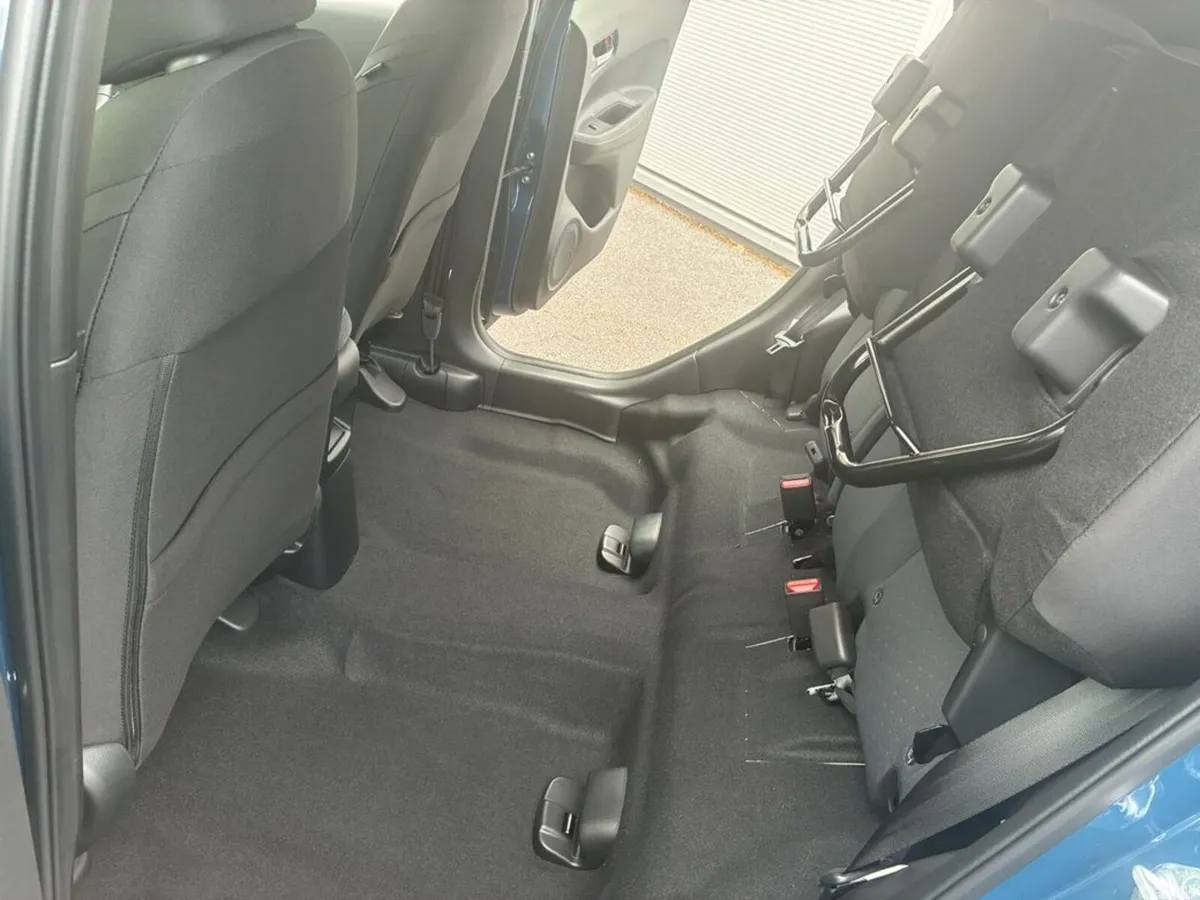 Honda Jazz Hatchback, Petrol, 2027, Blue