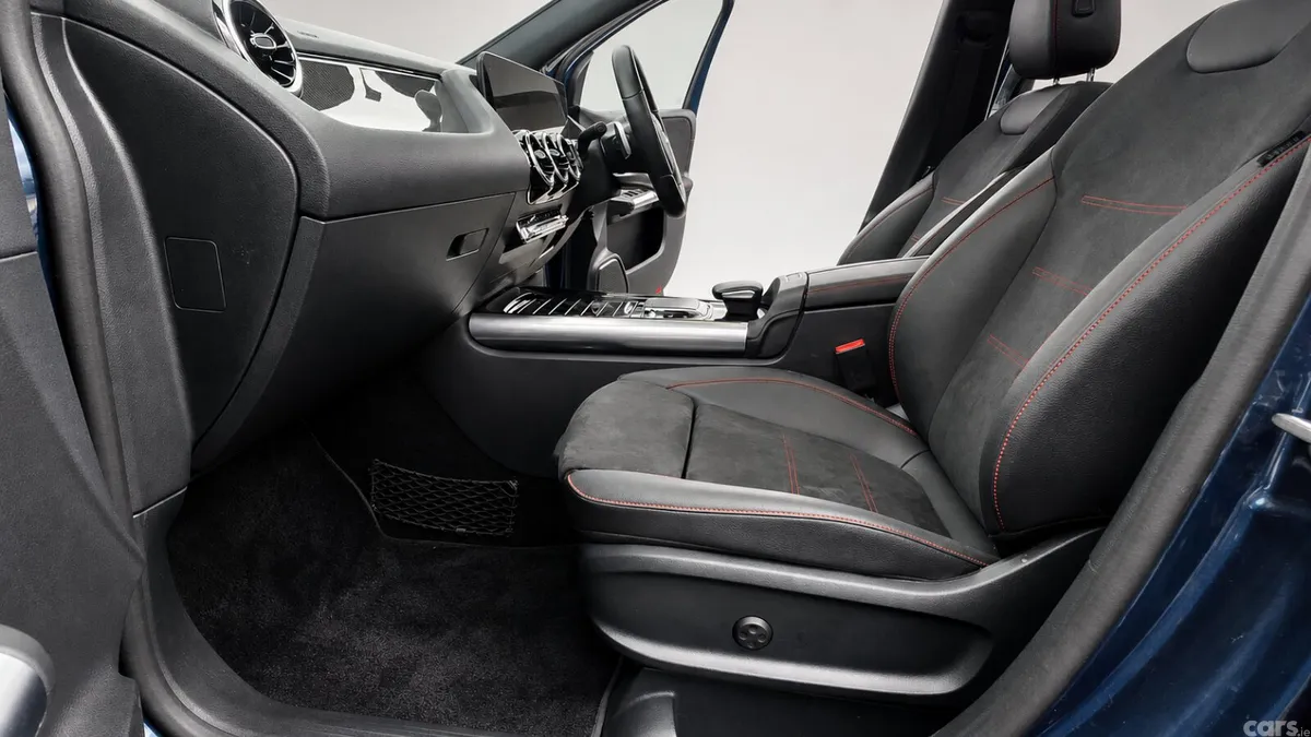 Mercedes-Benz B-Class MPV, Diesel, 2019, Blue