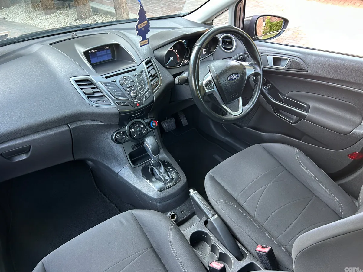 Ford Fiesta Hatchback, Petrol, 2017, Grey