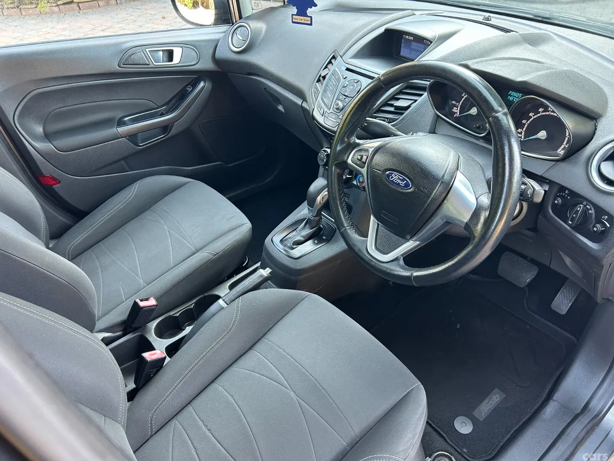 Ford Fiesta Hatchback, Petrol, 2017, Grey