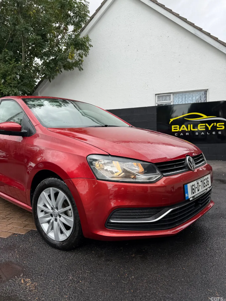 Volkswagen Polo Hatchback, Petrol, 2016, Red