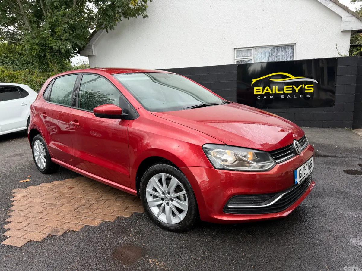Volkswagen Polo Hatchback, Petrol, 2016, Red