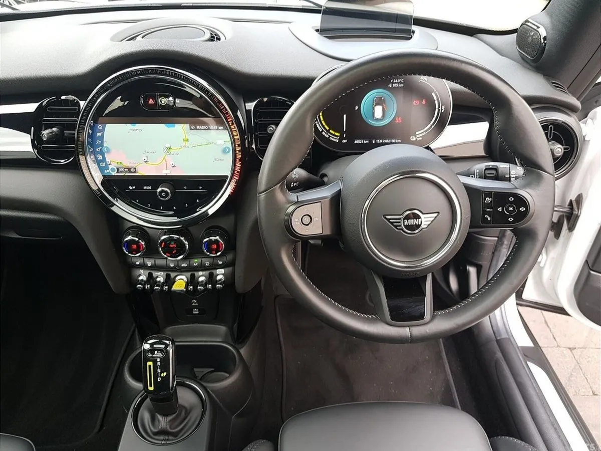 Mini Cooper Hatchback, Electric, 2023, White