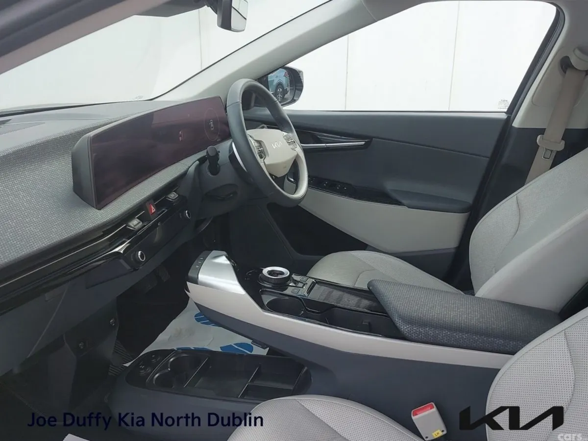 Kia EV6 MPV, Electric, 2024, Blue