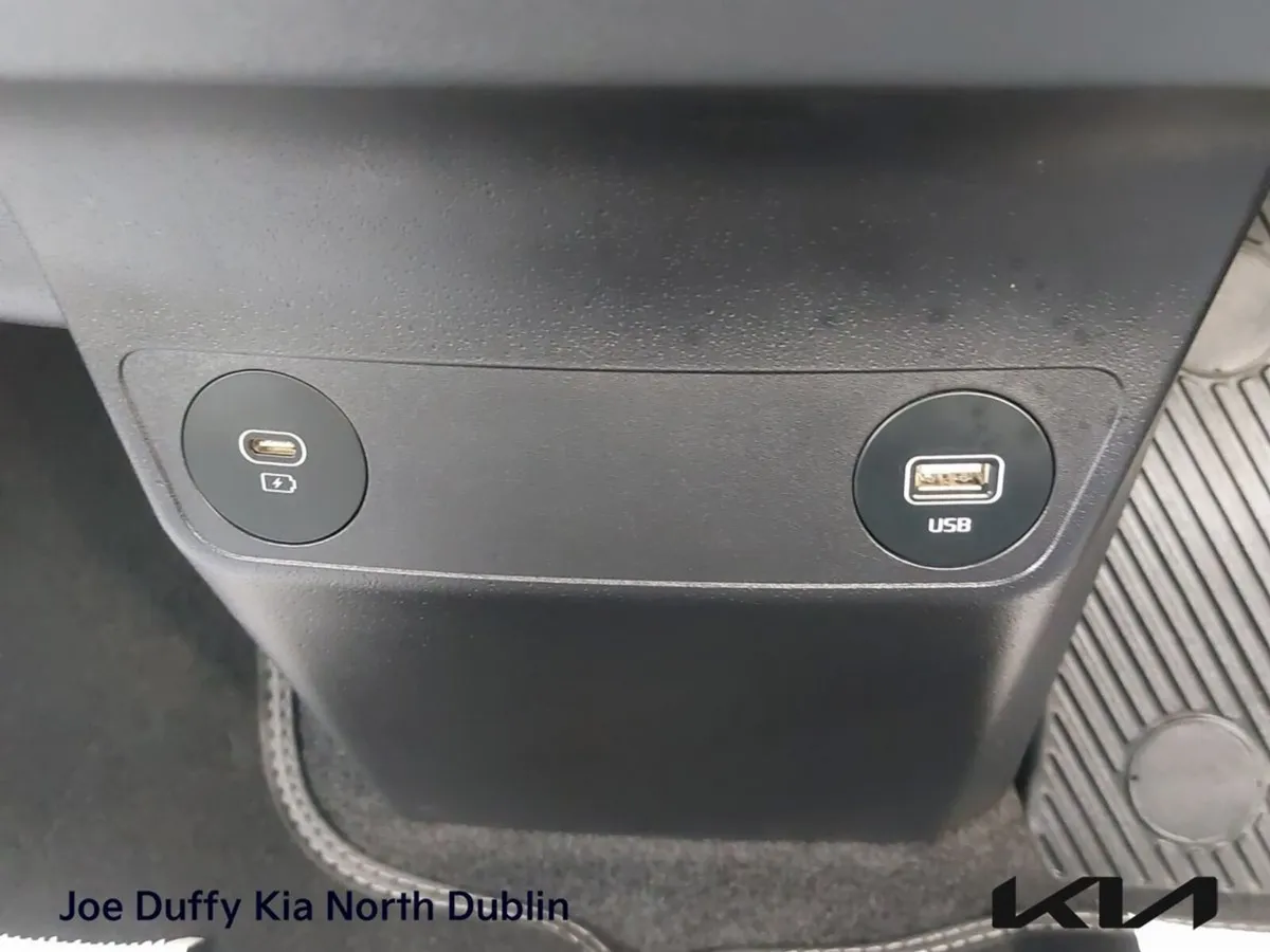 Kia EV6 MPV, Electric, 2024, Blue