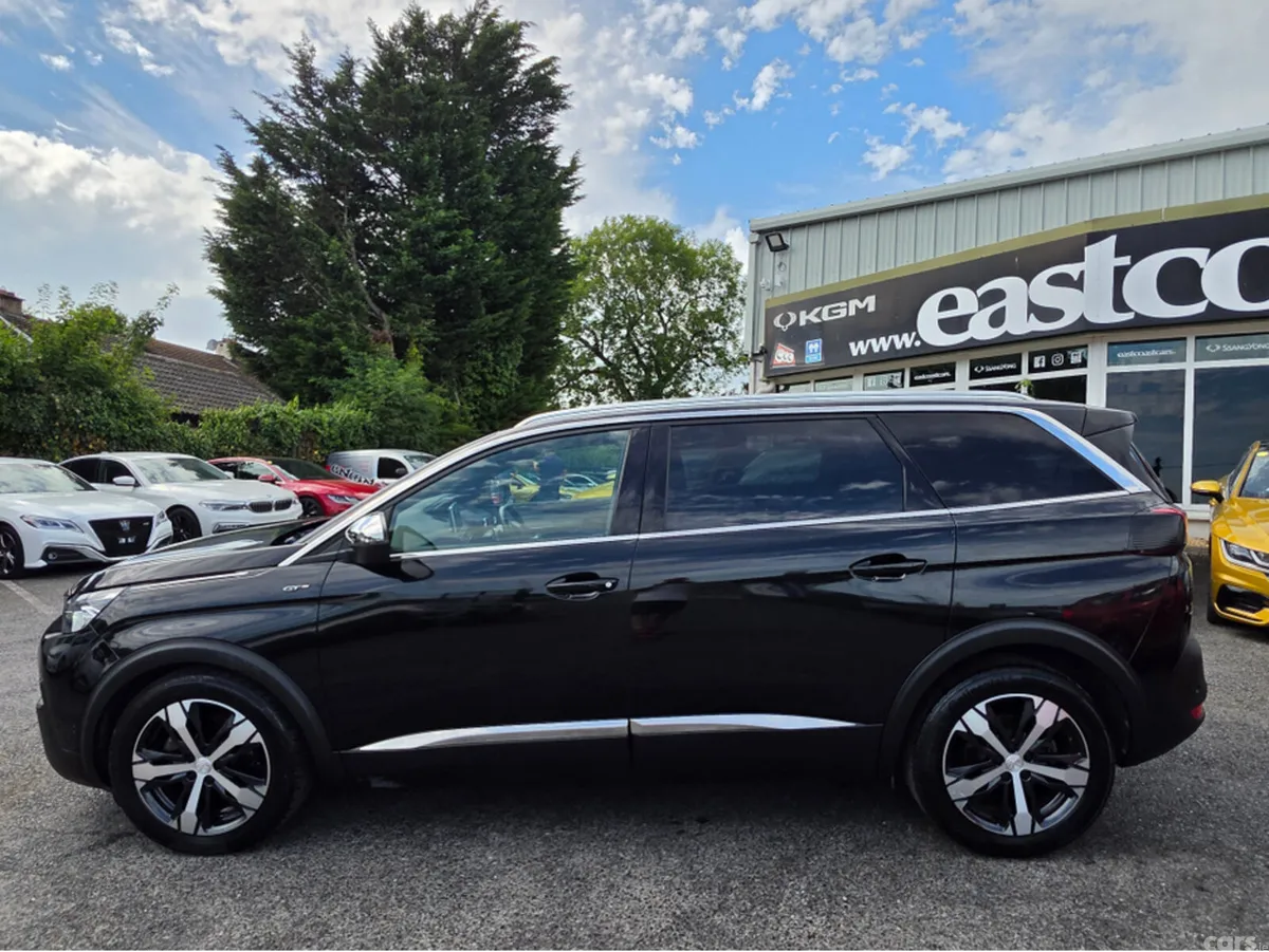Peugeot 5008 MPV, Diesel, 2018, Black