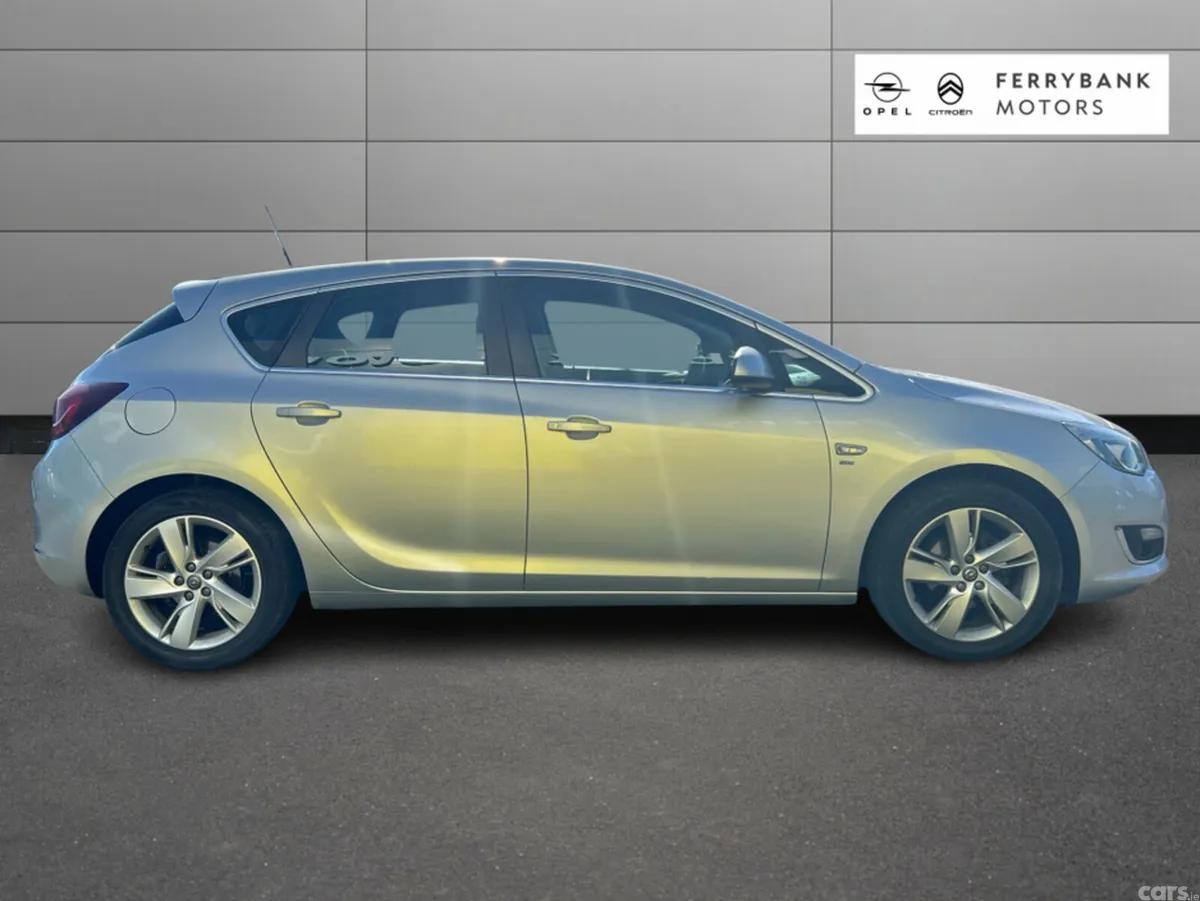 Opel Astra Hatchback, Diesel, 2014, Silver
