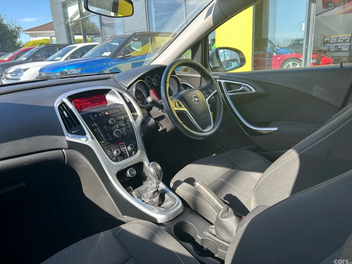 Opel Astra Hatchback, Diesel, 2014, Silver