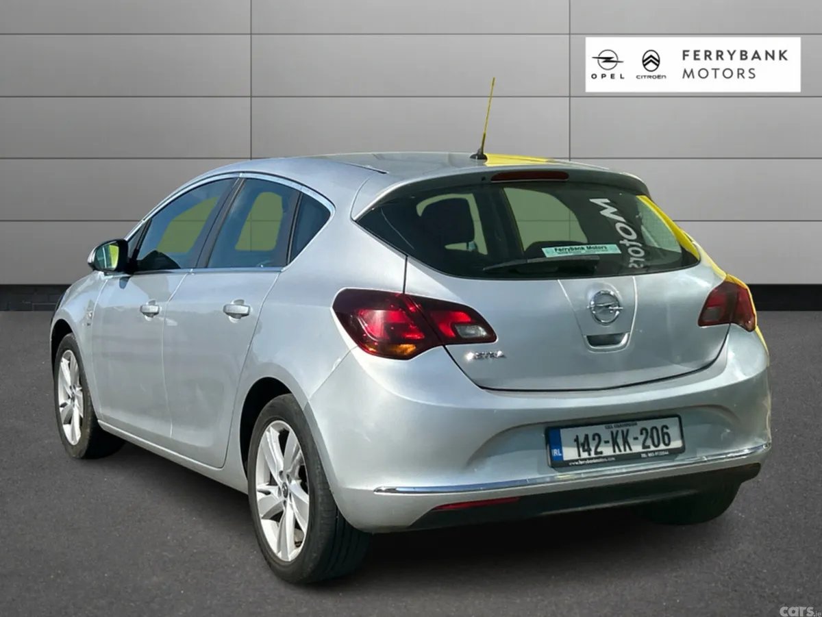 Opel Astra Hatchback, Diesel, 2014, Silver