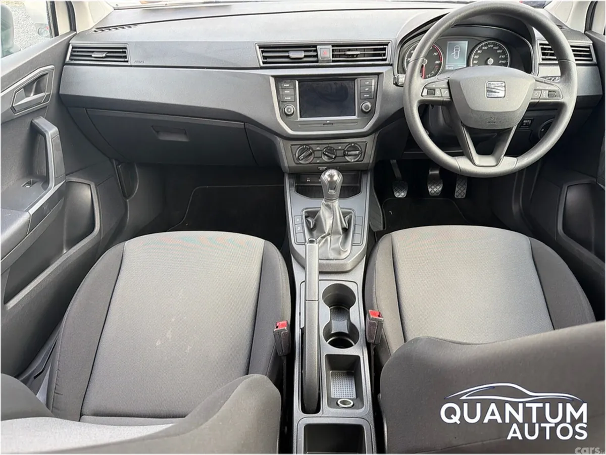 SEAT Arona Hatchback, Petrol, 2019, White