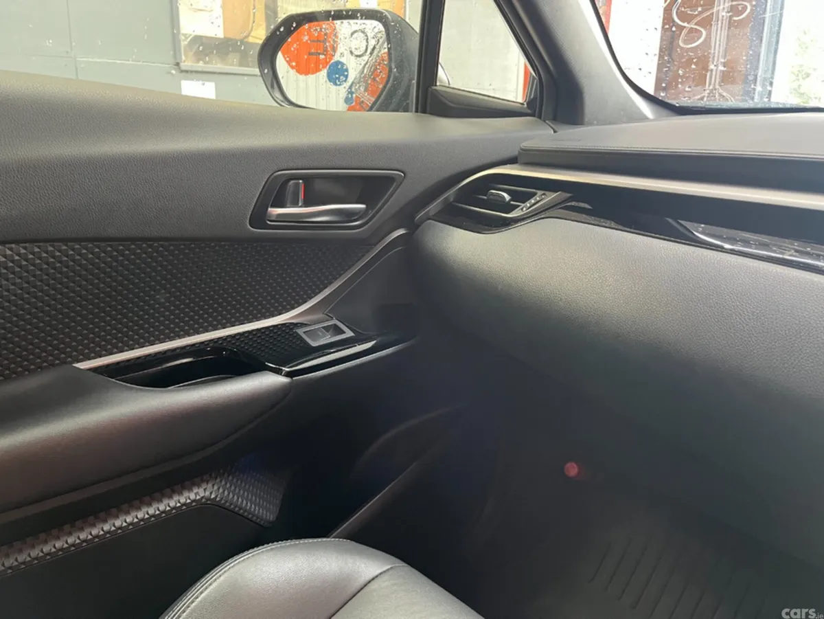 Toyota C-HR SUV, Petrol Hybrid, 2021, Black