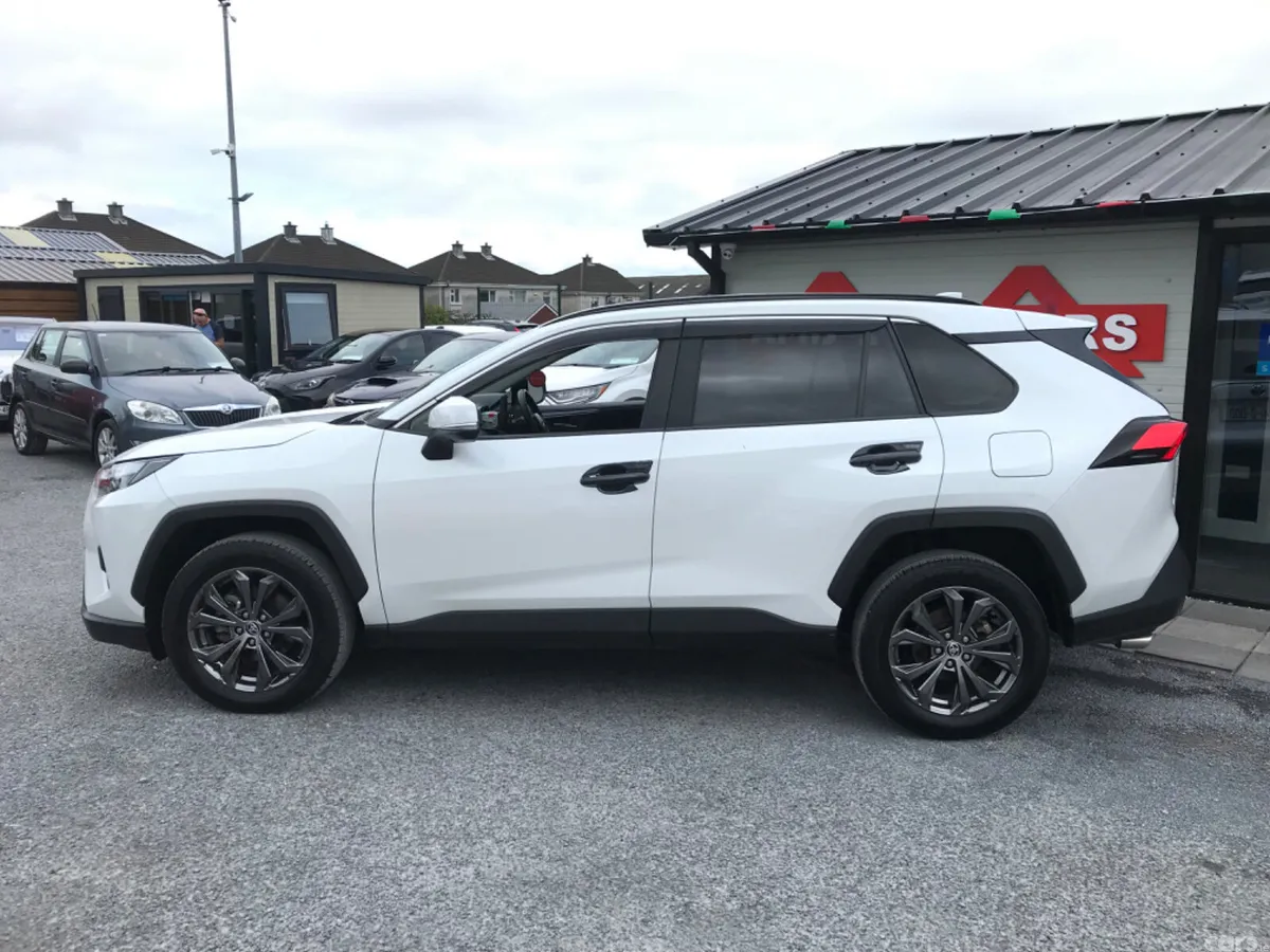 Toyota RAV4 SUV, Petrol Hybrid, 2024, White
