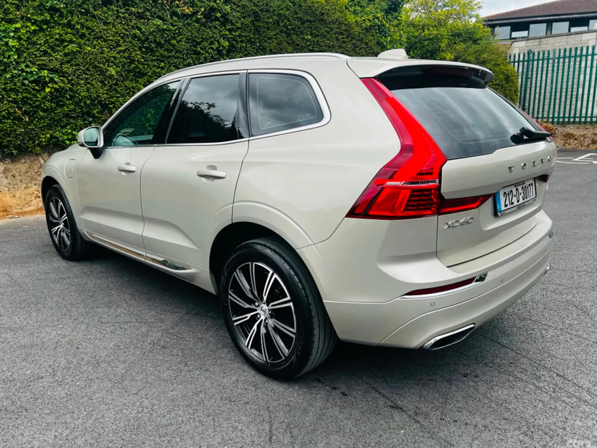 Volvo XC60 Estate, Petrol Plug-in Hybrid, 2021, Gold
