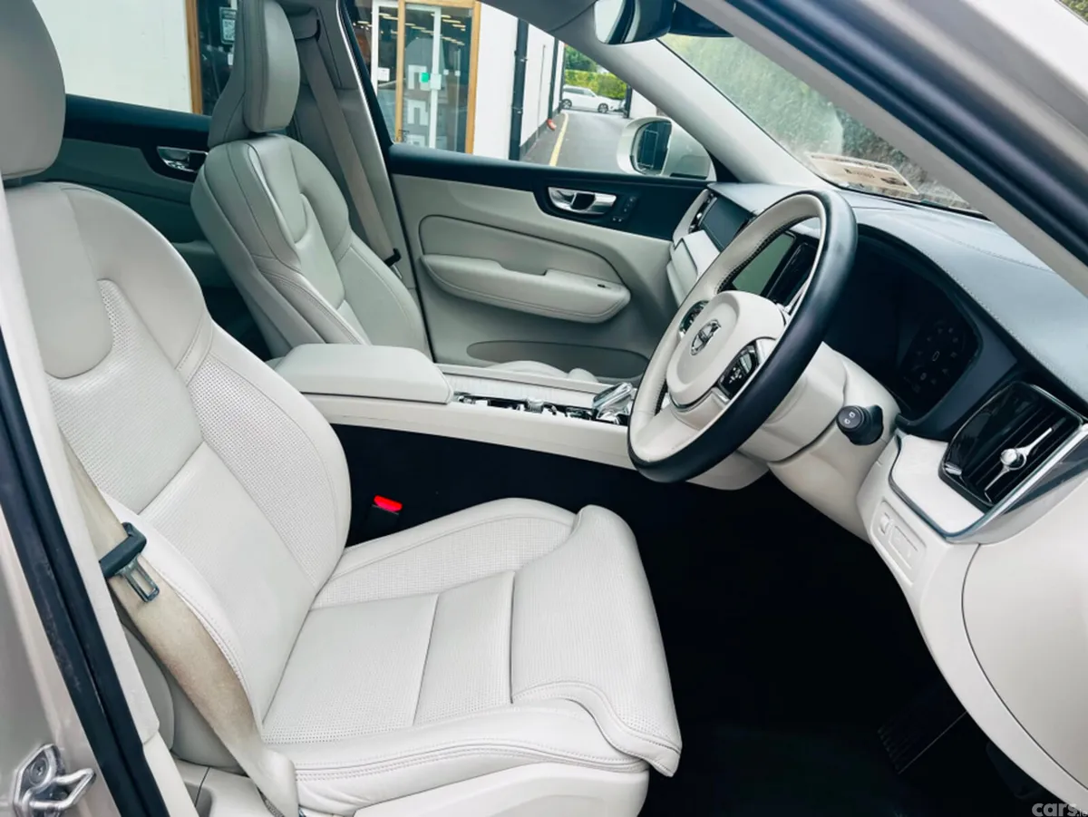Volvo XC60 Estate, Petrol Plug-in Hybrid, 2021, Gold