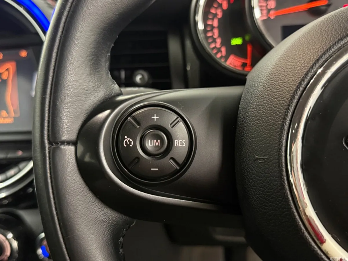 Mini Cooper Hatchback, Petrol, 2015, Blue