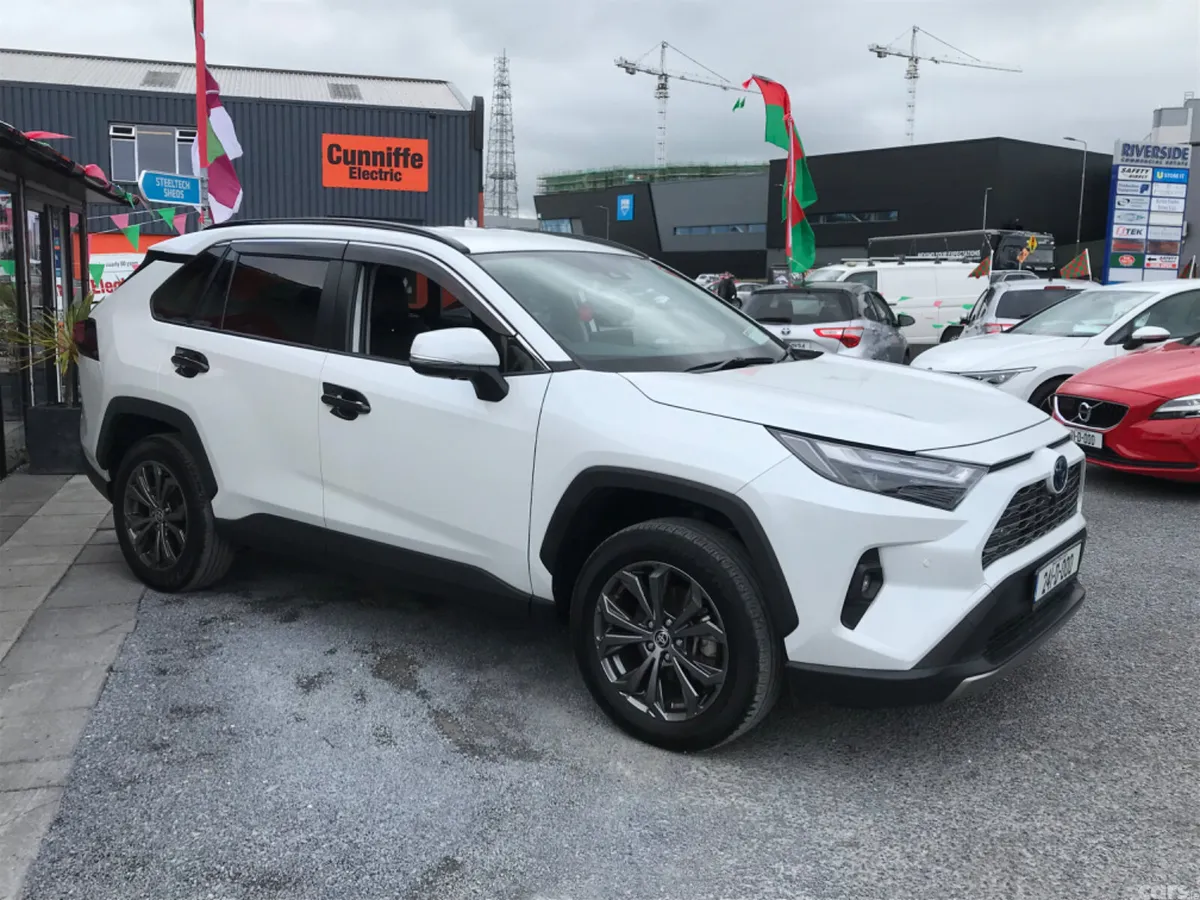 Toyota RAV4 SUV, Petrol Hybrid, 2024, White