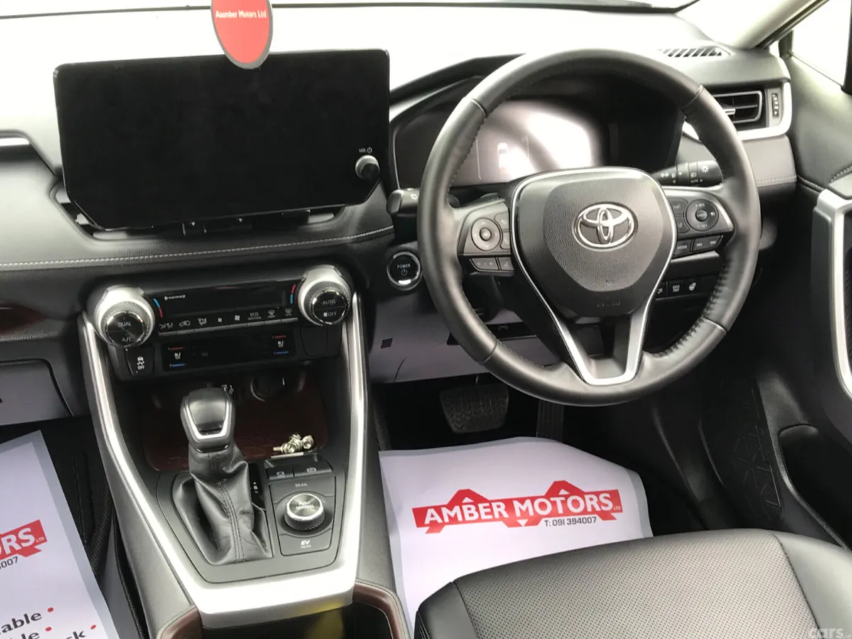 Toyota RAV4 SUV, Petrol Hybrid, 2024, White