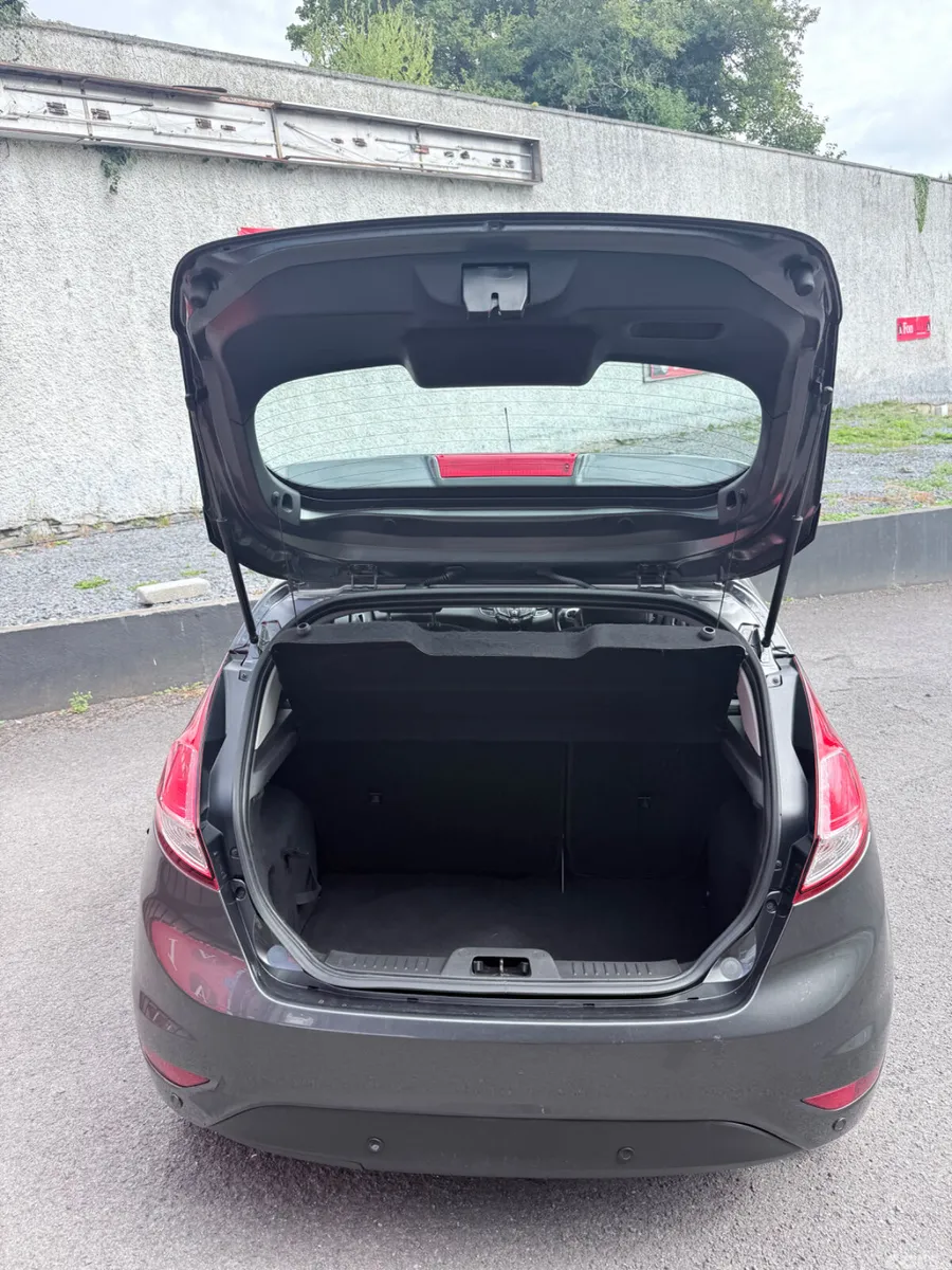 Ford Fiesta Hatchback, Diesel, 2016, Grey
