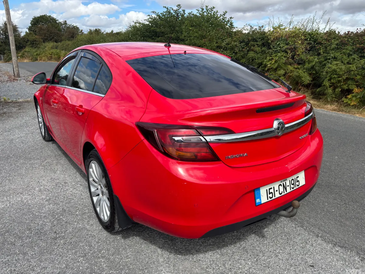Vauxhall Insignia Hatchback, Diesel, 2015, Red