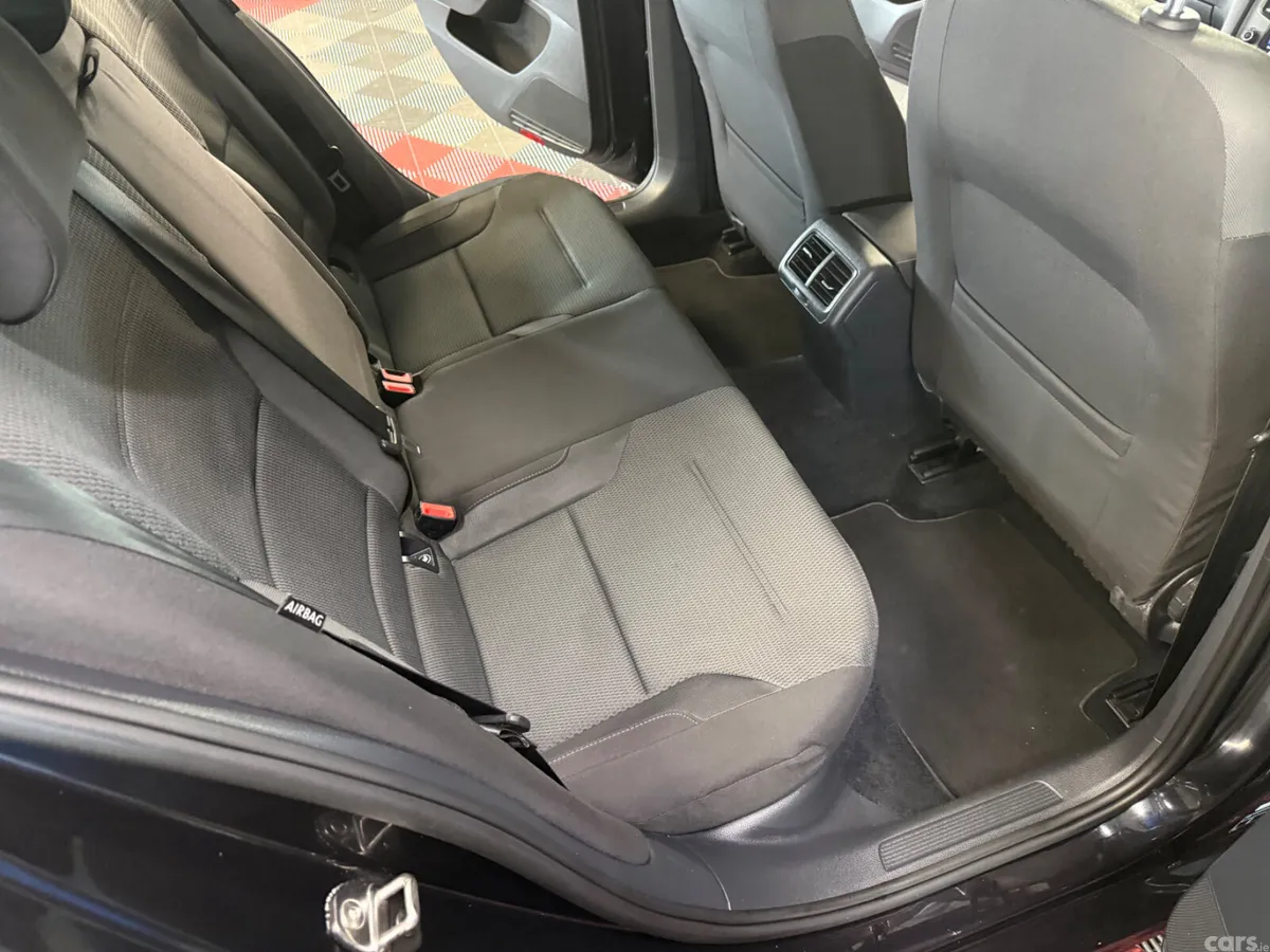 Volkswagen Golf Estate, Petrol, 2015, Black