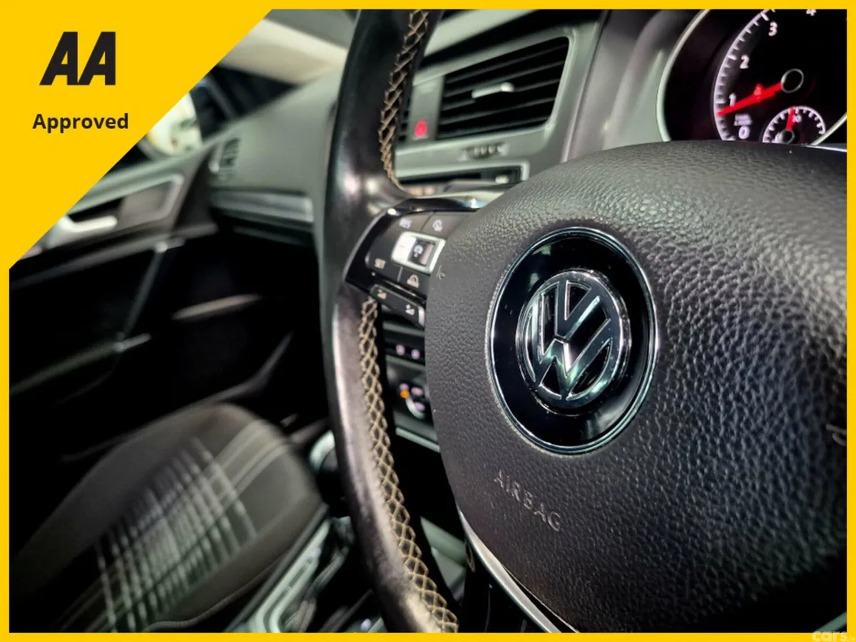 Volkswagen Golf Hatchback, Petrol, 2015, Blue