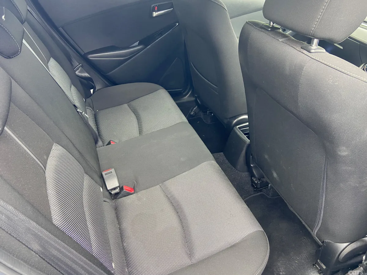 Mazda Demio MPV, Diesel, 2017, Blue
