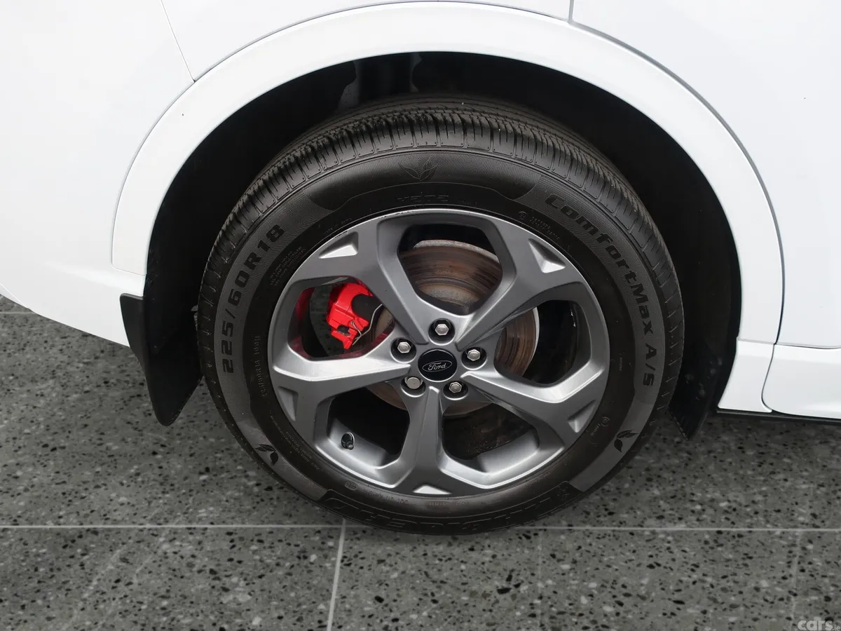 Ford Kuga SUV, Petrol Plug-in Hybrid, 2024, White