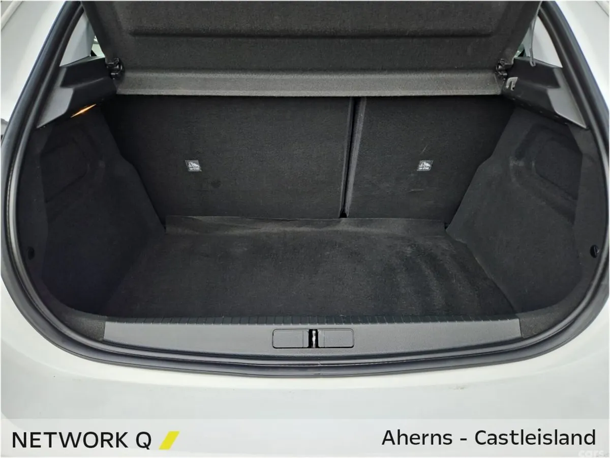 Opel Corsa Hatchback, Petrol, 2023, White