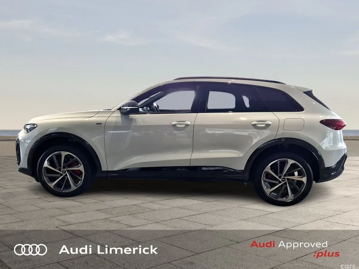 Audi Q5 SUV, Petrol Plug-in Hybrid, 2026, White