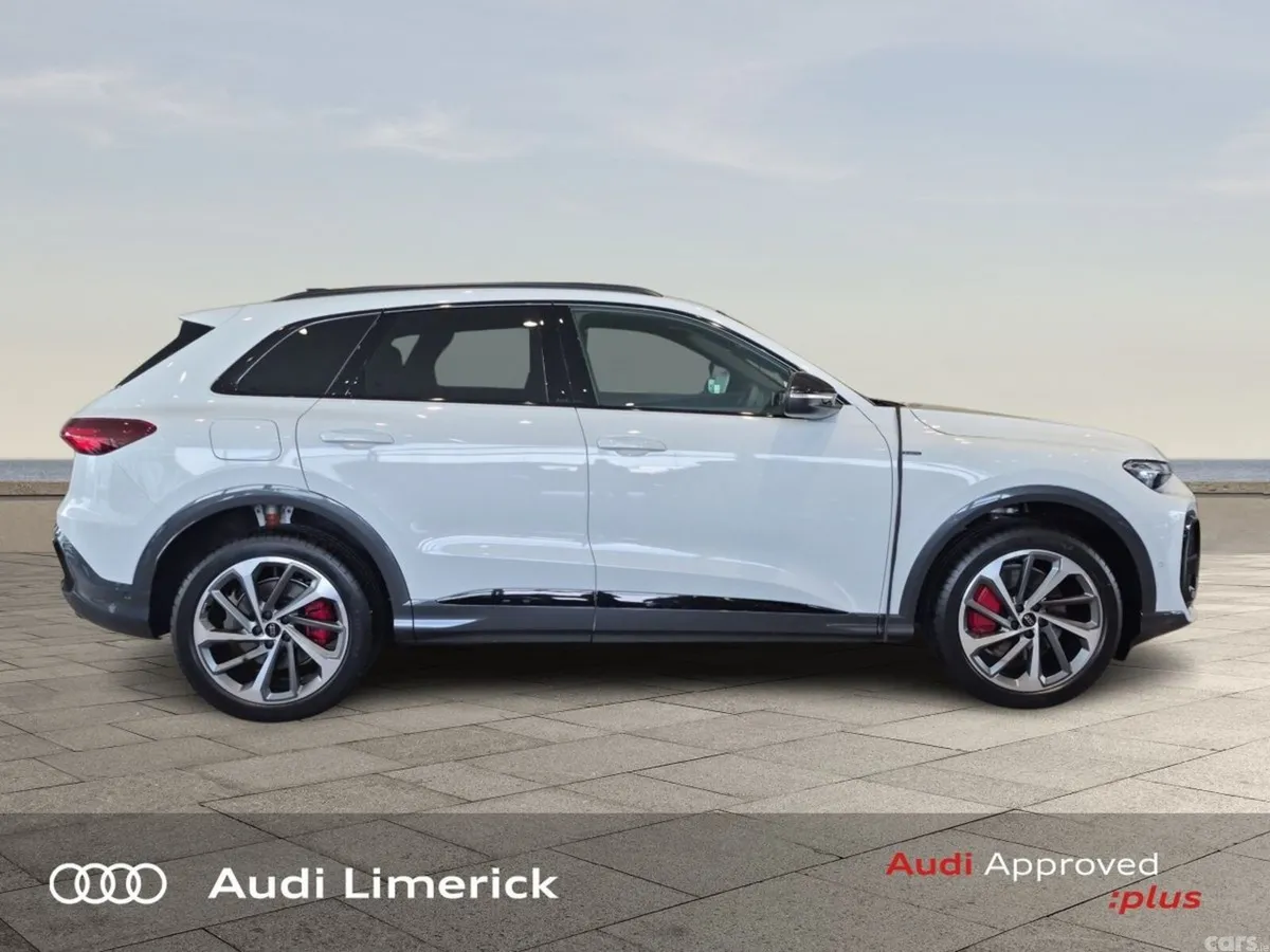 Audi Q5 SUV, Petrol Plug-in Hybrid, 2026, White