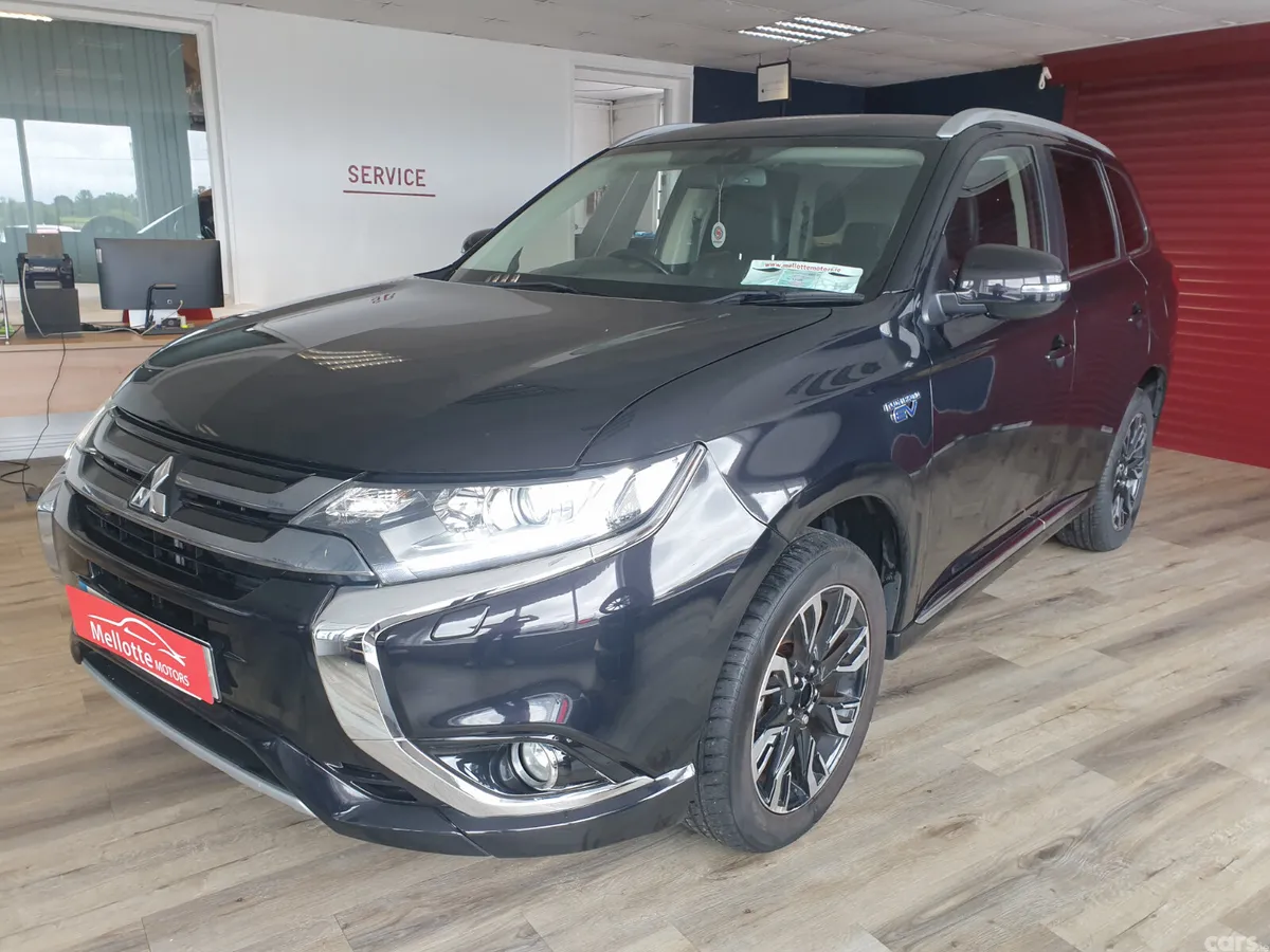 Mitsubishi Outlander SUV, Petrol Plug-in Hybrid, 2016, Black