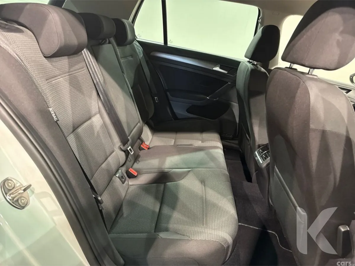 Volkswagen Golf Hatchback, Petrol, 2019, White