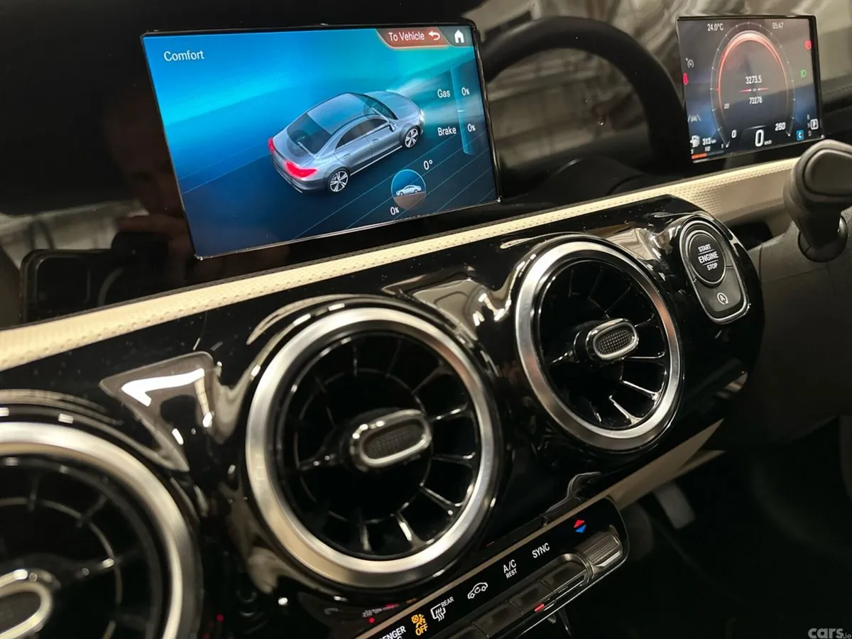 Mercedes-Benz CLA Saloon, Diesel, 2021, Blue