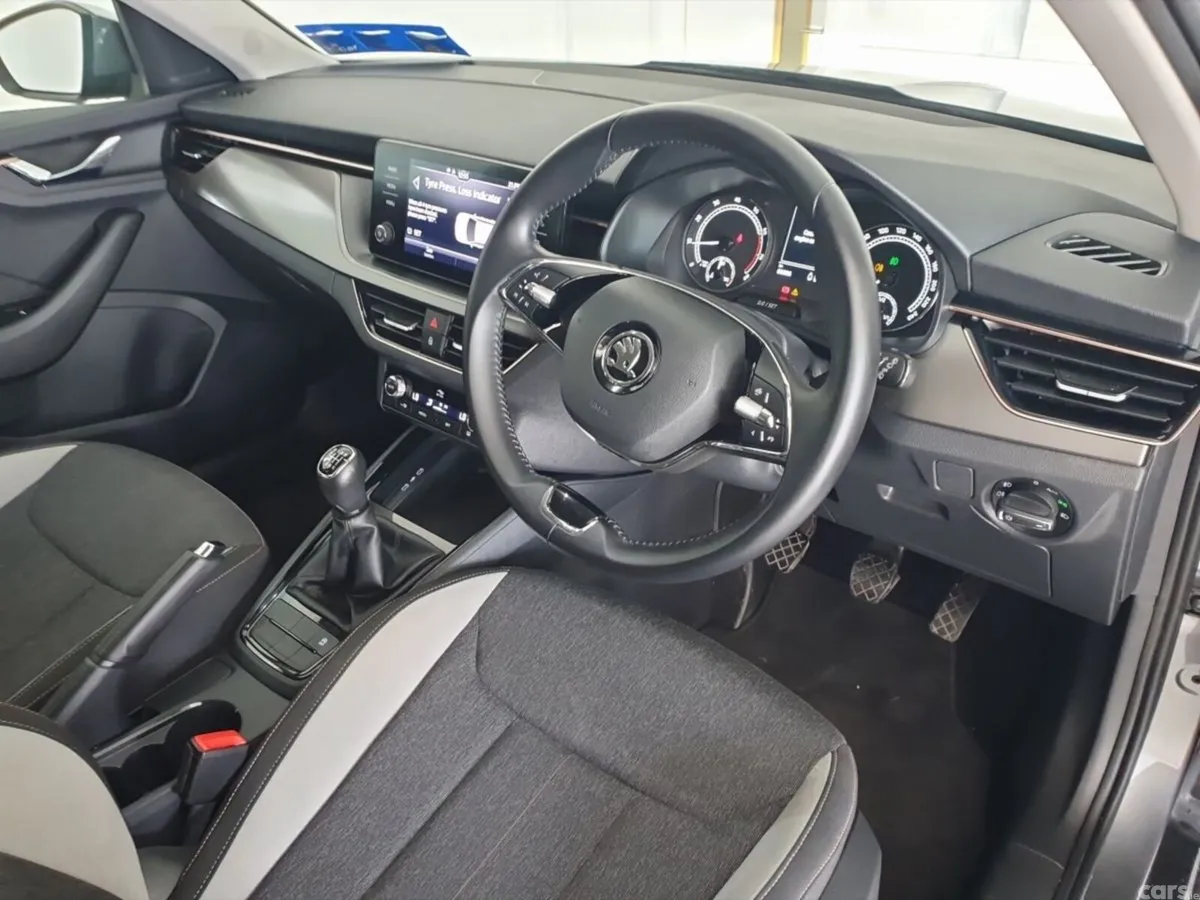 Skoda Kamiq Hatchback, Petrol, 2022, Grey
