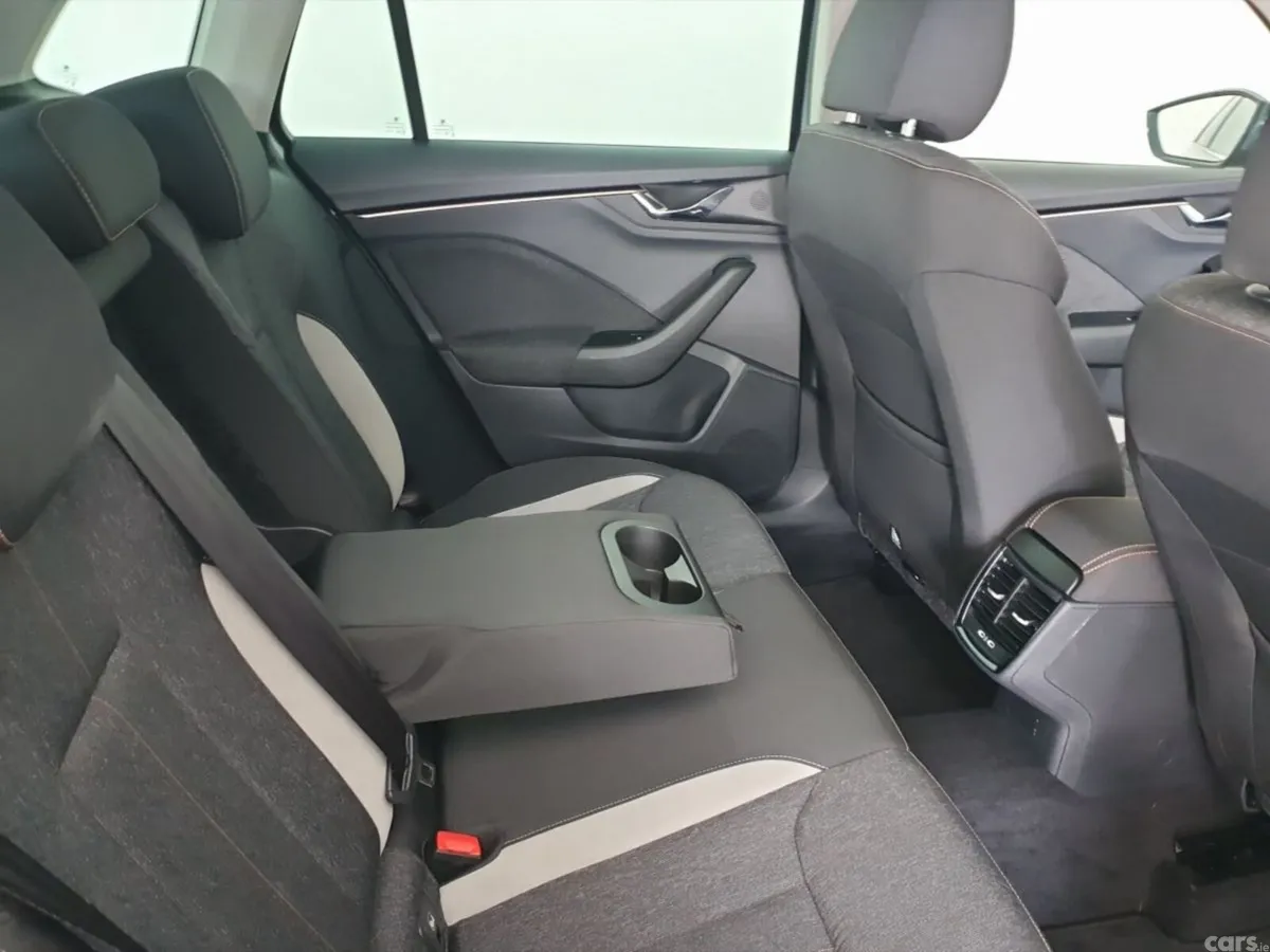 Skoda Kamiq Hatchback, Petrol, 2022, Grey