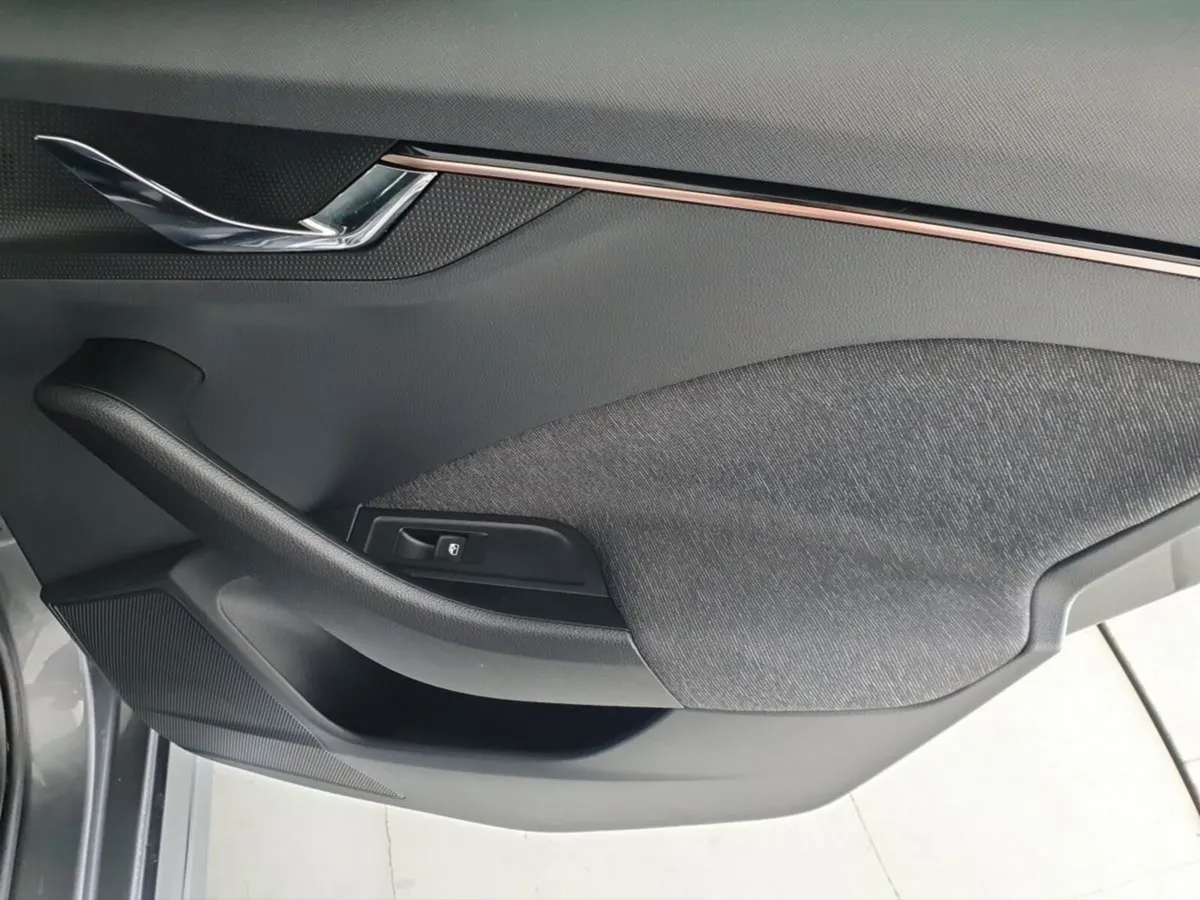 Skoda Kamiq Hatchback, Petrol, 2022, Grey