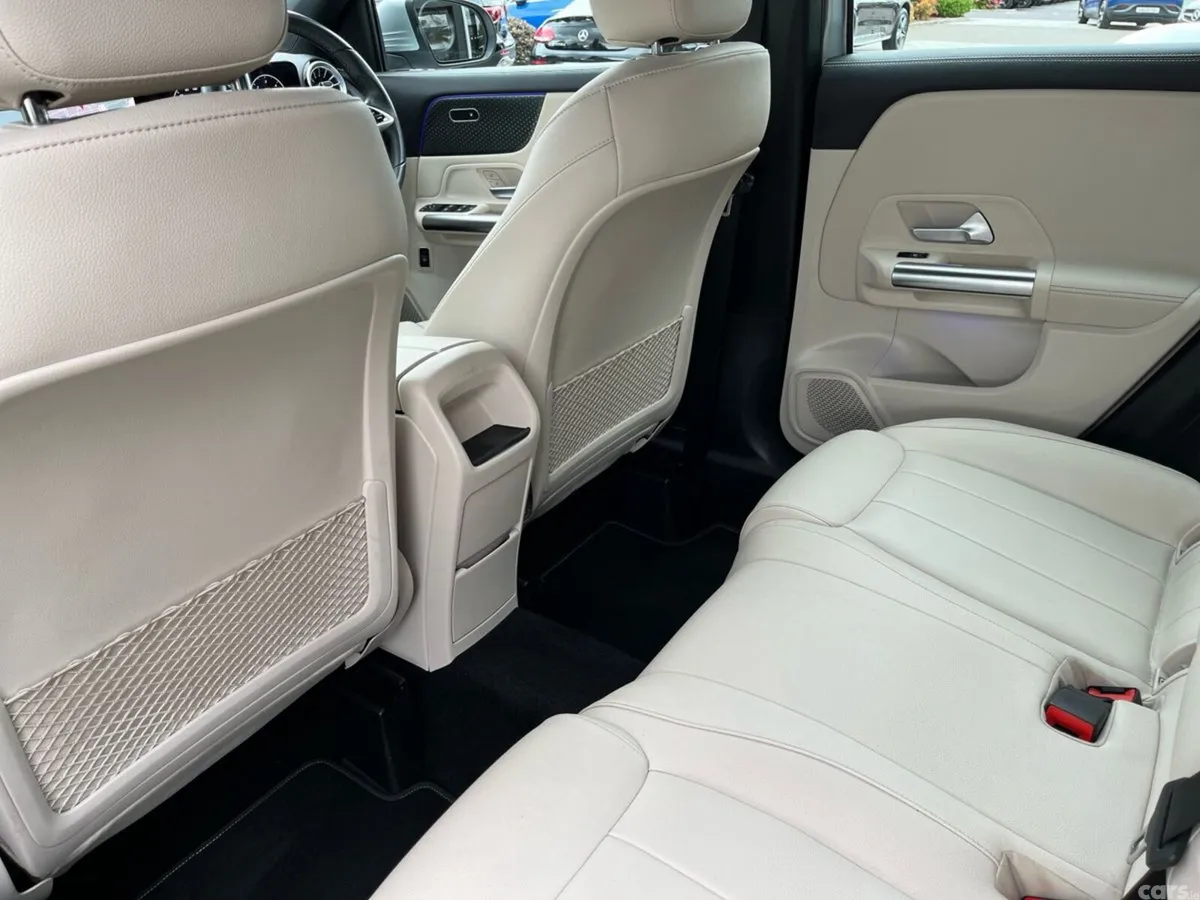 Mercedes-Benz GLA SUV, Diesel, 2024, Silver