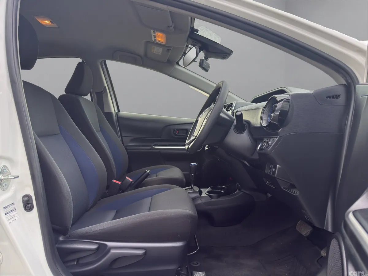 Toyota Aqua Hatchback, Petrol Hybrid, 2021, White